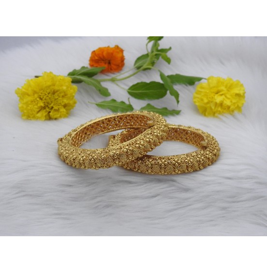 Lustrous Gold Bangle