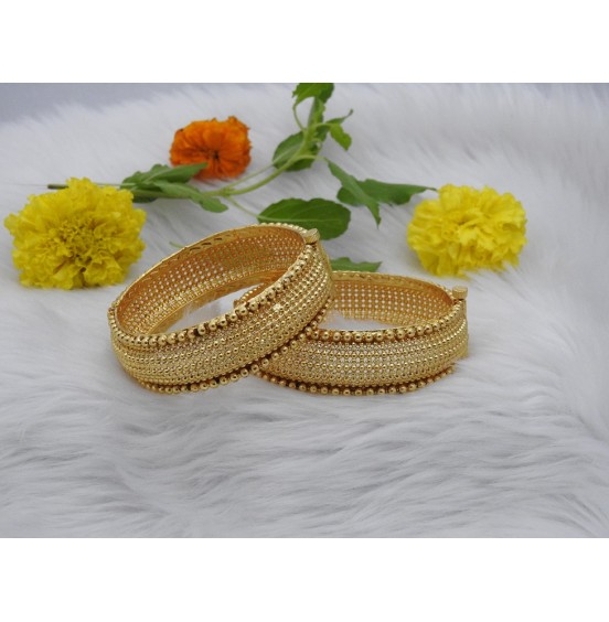 Polished Gold Bangle