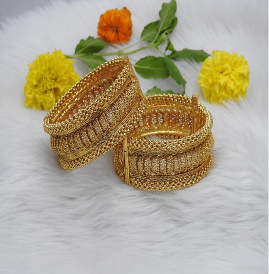 NEW GOLD TWISTED COPPER GOLD PLATED WOMENS BANGLES