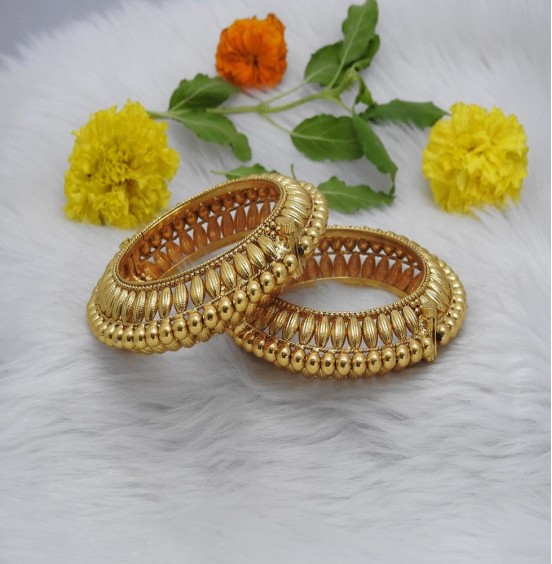 GLOSSY GOLD ELEGANT BLISS BANGLES WOMENS HIGH GOLD POLISHED BANGLES JEWELLERY