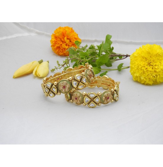 Antique Kundan Bangles